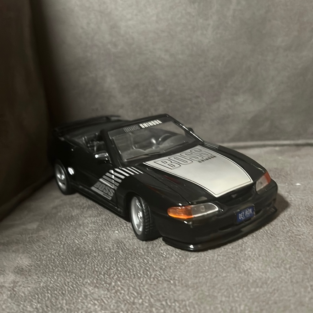 Ford Mustang gt black maisto scale 1/24 boss Shinoda det iron